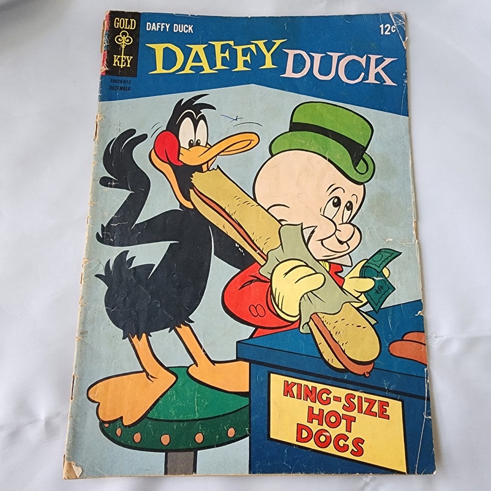 Daffy Duck Comic Book Gold Key Vintage December Issue Collector Gold key OG Art